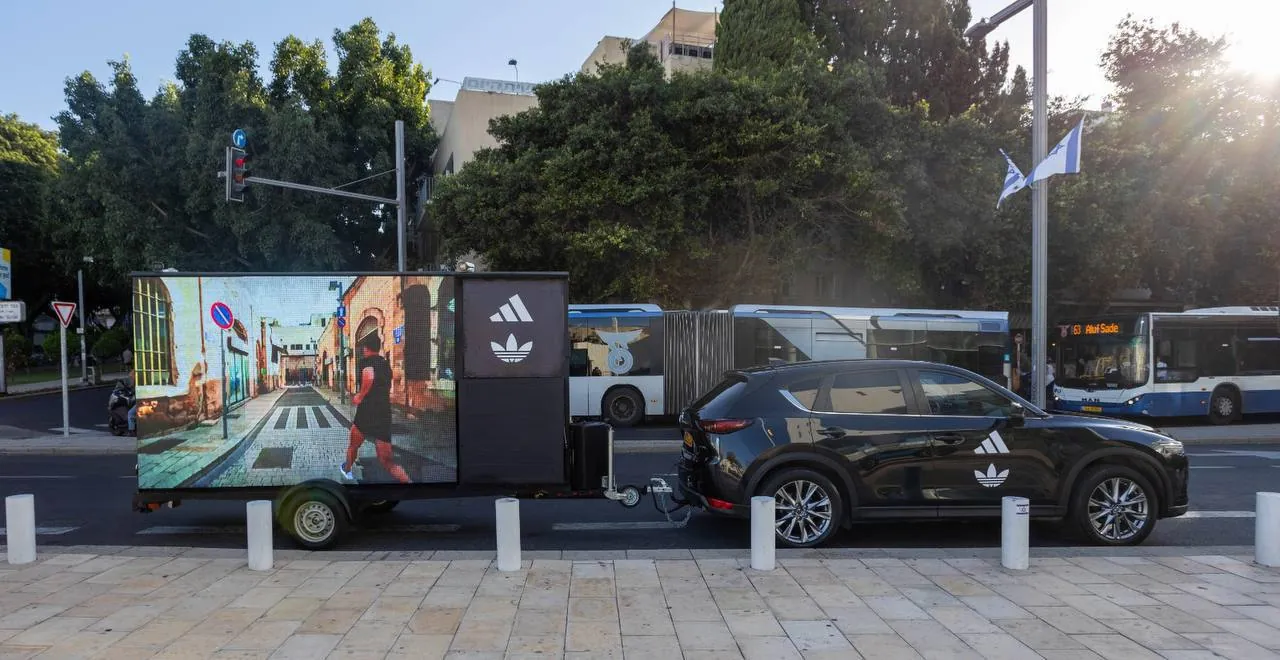 נגרר מסך LED בקמפיין רחוב